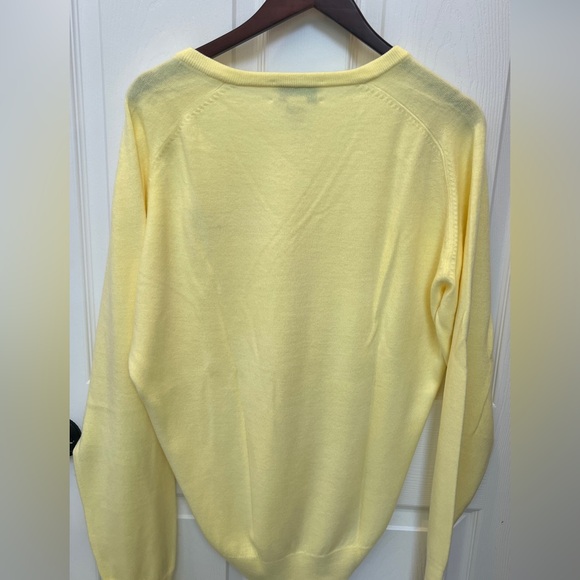NWT MASTERS Tournament Yellow V-Neck Sweater - Picture 4 of 8